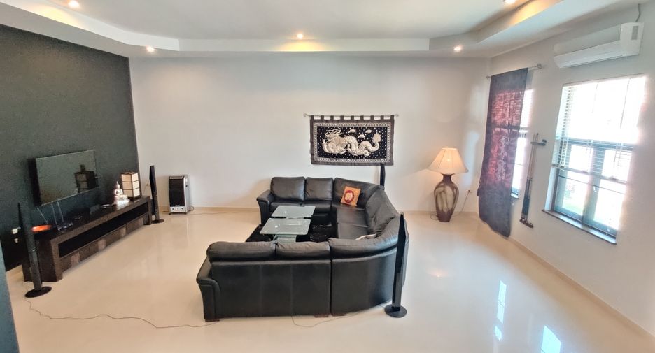 For rent 3 bedrooms villa in Hua Hin, Prachuap Khiri Khan