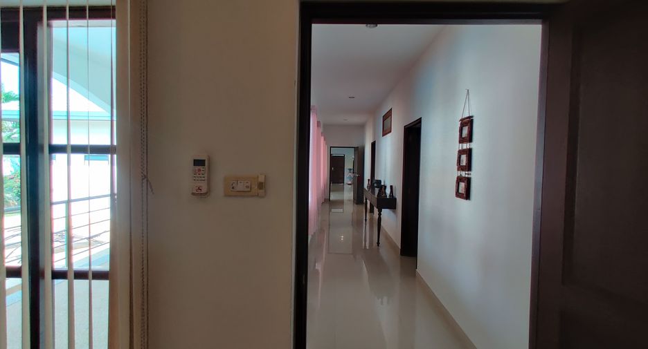 For rent 3 bedrooms villa in Hua Hin, Prachuap Khiri Khan