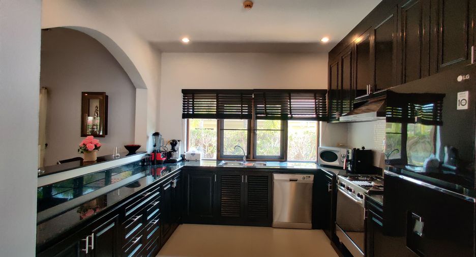 For rent 3 bedrooms villa in Hua Hin, Prachuap Khiri Khan