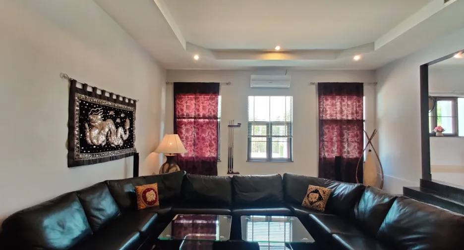 For rent 3 bedrooms villa in Hua Hin, Prachuap Khiri Khan