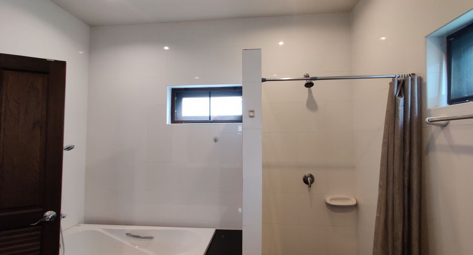 For rent 3 bedrooms villa in Hua Hin, Prachuap Khiri Khan