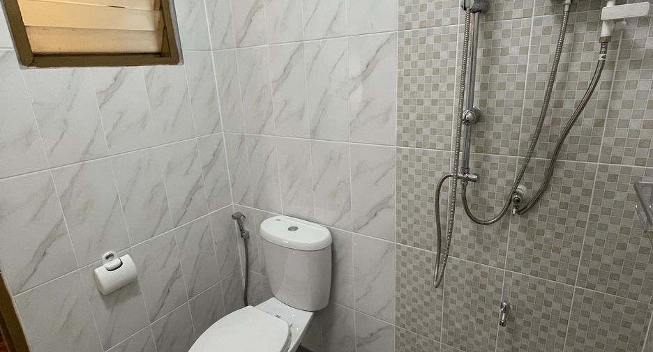 For sale 2 bedrooms townhouse in Mueang Chiang Mai, Chiang Mai
