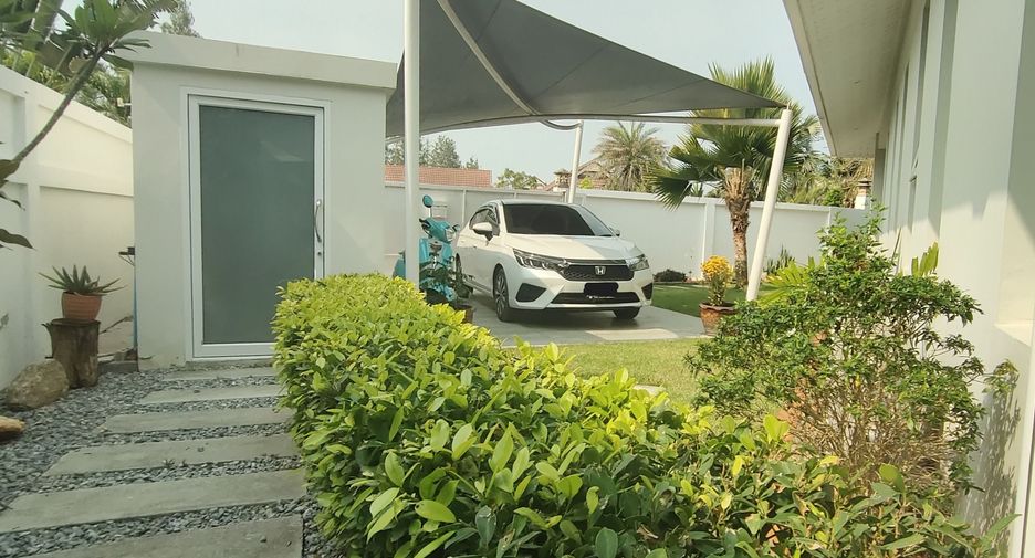 For sale 3 bedrooms villa in Hua Hin, Prachuap Khiri Khan