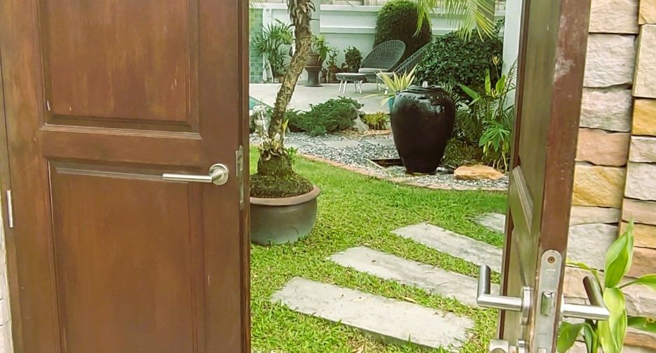 For sale 3 bedrooms villa in Hua Hin, Prachuap Khiri Khan