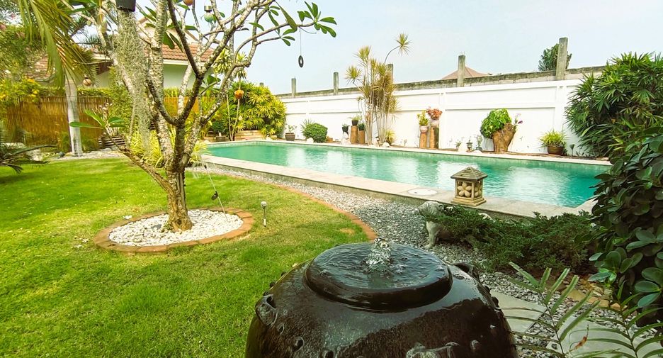 For sale 3 bedrooms villa in Hua Hin, Prachuap Khiri Khan