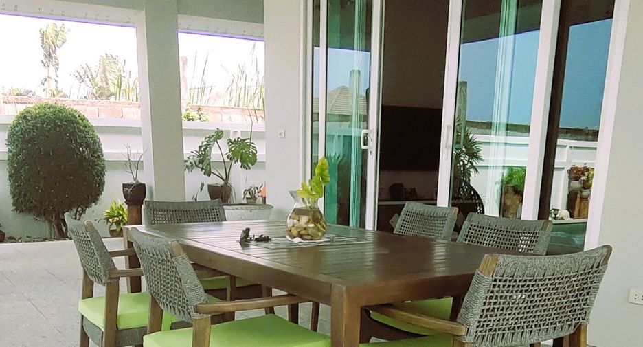 For sale 3 bedrooms villa in Hua Hin, Prachuap Khiri Khan