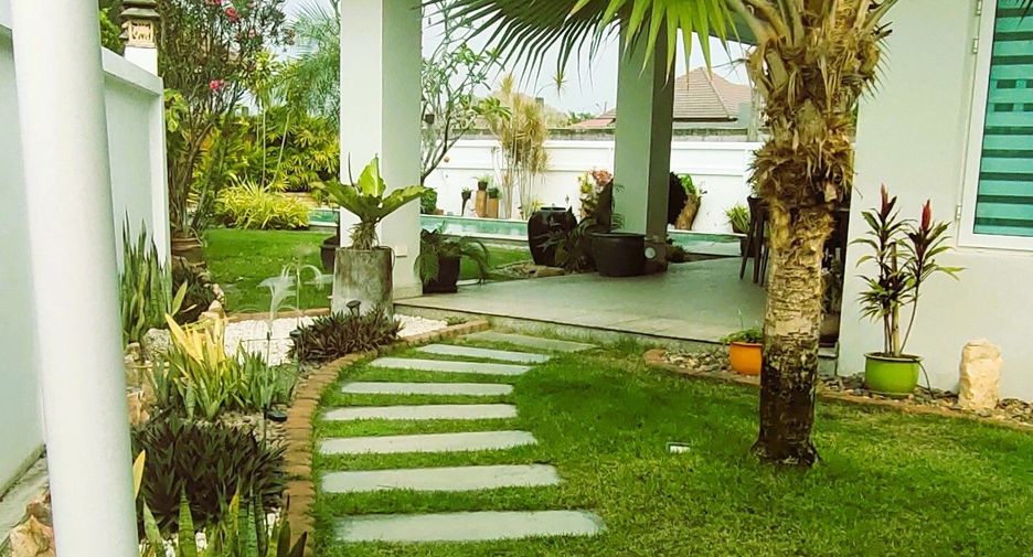 For sale 3 bedrooms villa in Hua Hin, Prachuap Khiri Khan