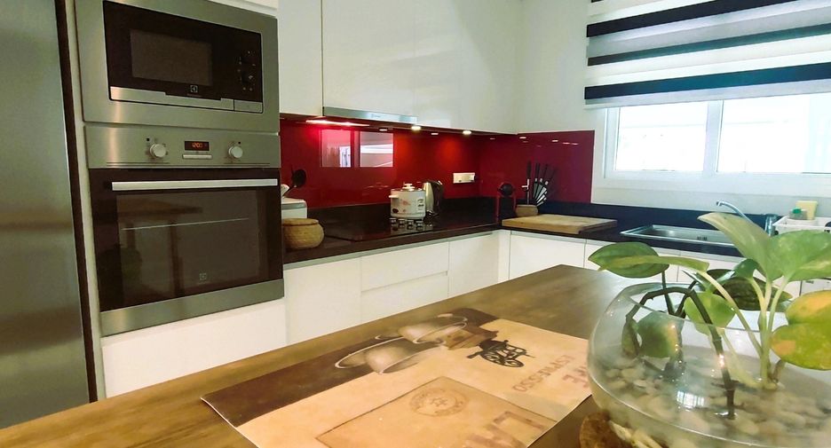 For sale 3 bedrooms villa in Hua Hin, Prachuap Khiri Khan