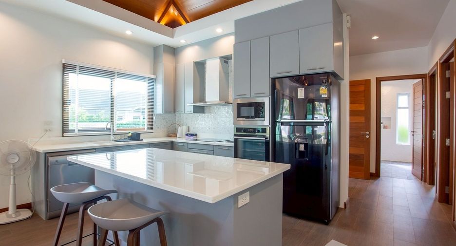 For sale 3 ベッドルーム villa in Hua Hin, Prachuap Khiri Khan