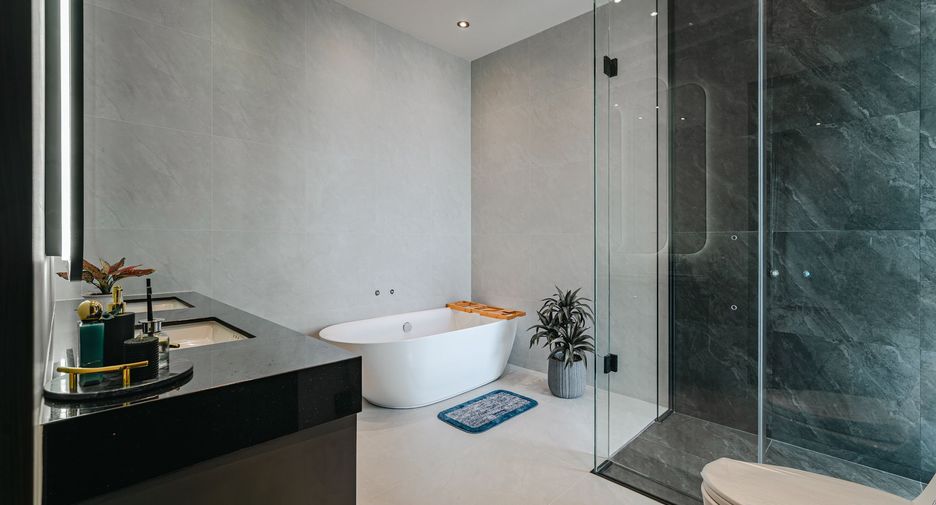 For sale 5 ベッドルーム house in Bang Lamung, Chonburi