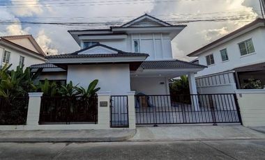 For rent 3 bedrooms house in Mueang Chiang Mai, Chiang Mai