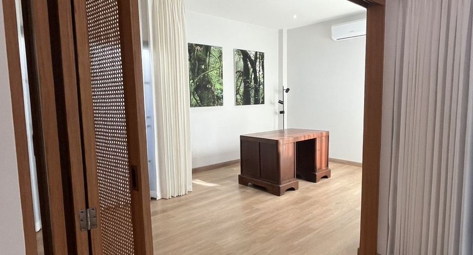 For rent 3 bedrooms house in Mueang Chiang Mai, Chiang Mai