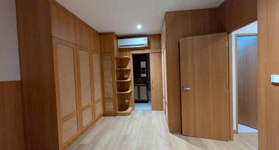 For rent 3 bedrooms house in Mueang Chiang Mai, Chiang Mai