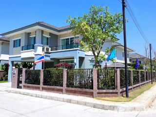 Casa en venta de 3 habitaciones en San Kamphaeng, Chiang Mai