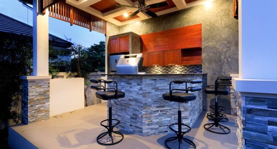 For rent 4 bedrooms villa in Hua Hin, Prachuap Khiri Khan