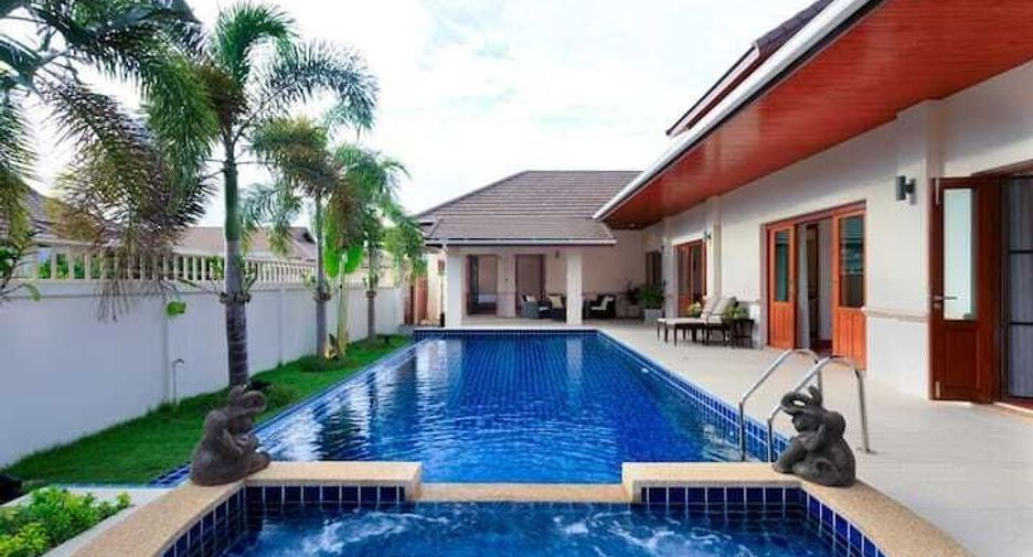 For rent 4 bedrooms villa in Hua Hin, Prachuap Khiri Khan