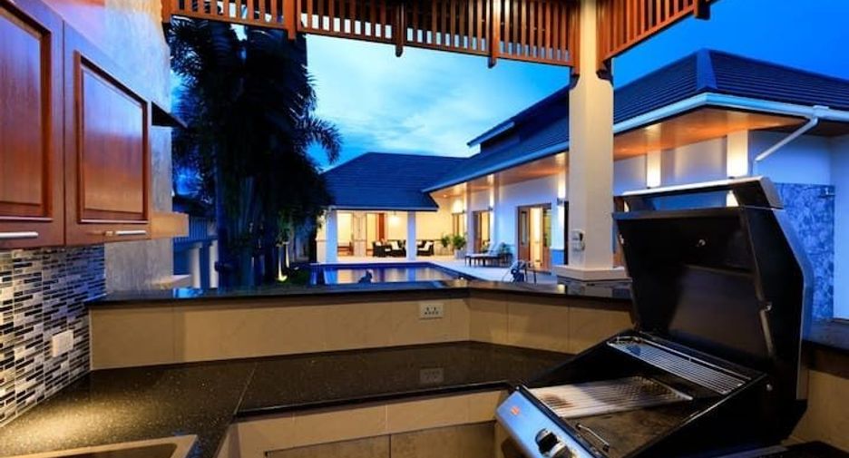 For rent 4 bedrooms villa in Hua Hin, Prachuap Khiri Khan