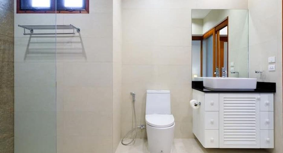 For rent 4 bedrooms villa in Hua Hin, Prachuap Khiri Khan
