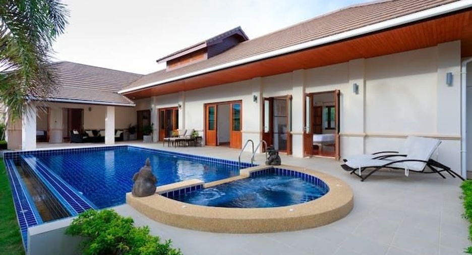 For rent 4 bedrooms villa in Hua Hin, Prachuap Khiri Khan