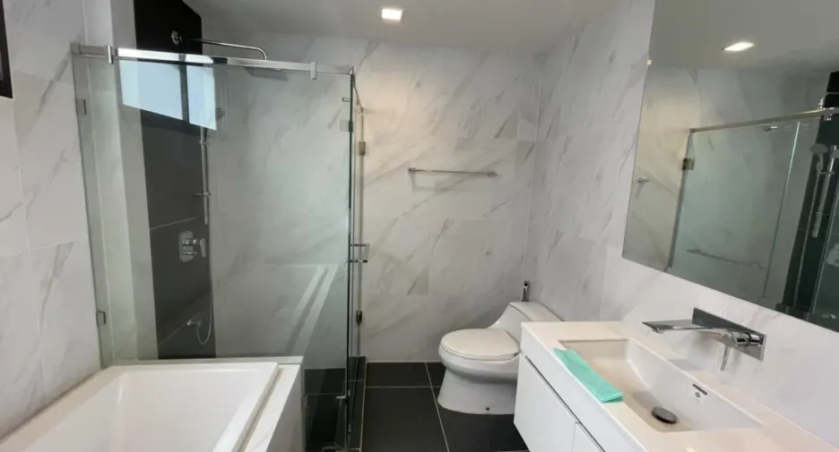 Haus zum Kauf und zur Miete mit 4 Zimmer in Lat Phrao, Bangkok
