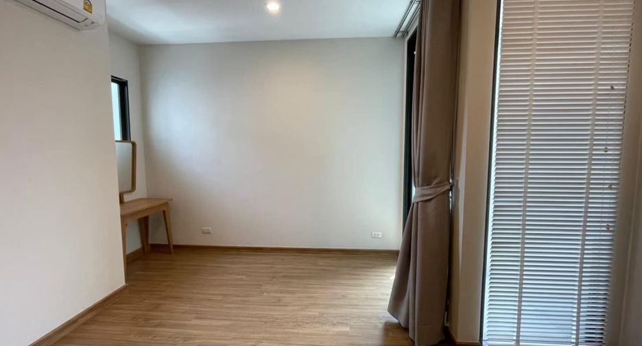 For sale and for rent 4 bedrooms house in Lat Phrao, Bangkok