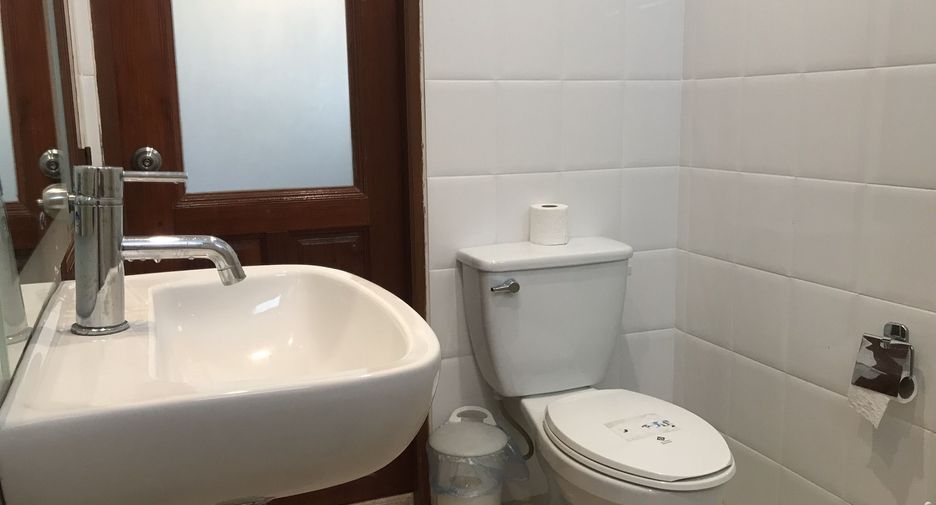For rent 4 bedrooms townhouse in Hua Hin, Prachuap Khiri Khan