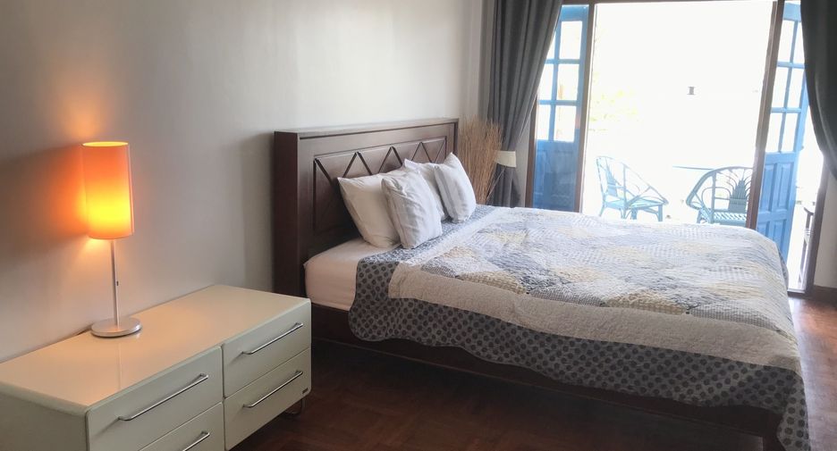For rent 4 bedrooms townhouse in Hua Hin, Prachuap Khiri Khan