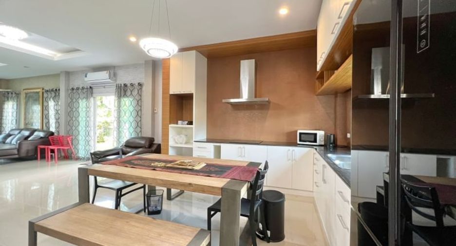 For sale 4 bedrooms house in Hang Dong, Chiang Mai