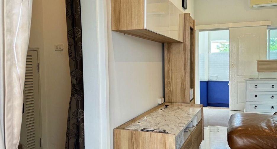 For sale 3 bedrooms house in Saraphi, Chiang Mai