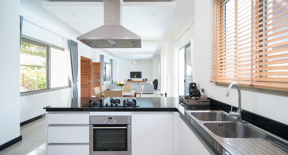 For rent 3 bedrooms villa in Ko Samui, Surat Thani
