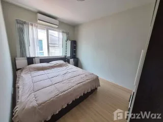 Casa adosada en alquiler de 3 habitaciones en Mueang Chiang Mai, Chiang Mai
