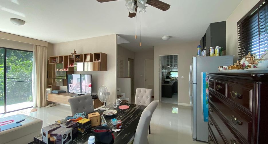For sale 3 bedrooms house in Khlong Sam Wa, Bangkok