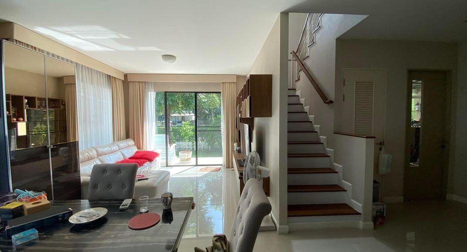 For sale 3 bedrooms house in Khlong Sam Wa, Bangkok