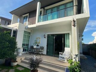 Casa en venta de 3 habitaciones en Khlong Sam Wa, Bangkok