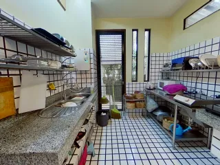 For sale 6 bedrooms house in Mueang Chiang Mai, Chiang Mai
