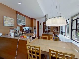 For sale 6 bedrooms house in Mueang Chiang Mai, Chiang Mai