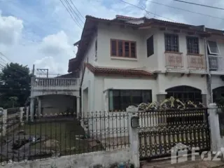 Casa en venta de 4 habitaciones en Don Mueang, Bangkok