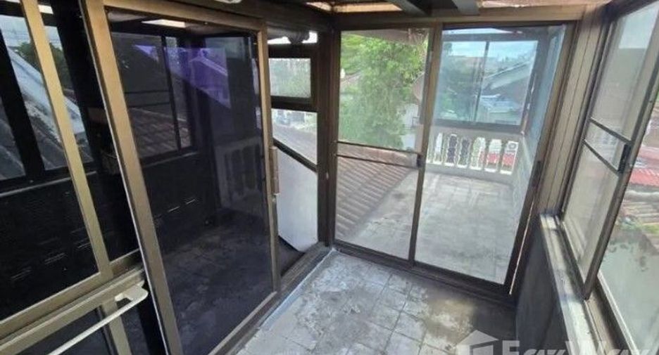 Casa en venta de 4 habitaciones en Don Mueang, Bangkok