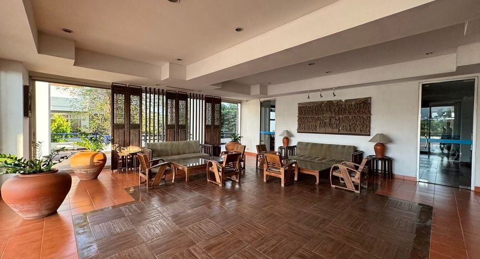For sale and for rent 3 bedrooms condo in Si Racha, Chonburi