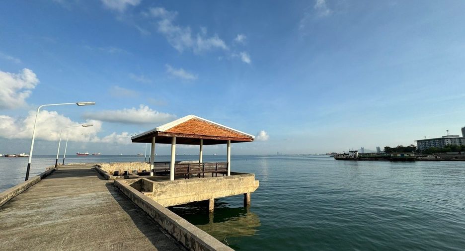 For sale and for rent 3 bedrooms condo in Si Racha, Chonburi