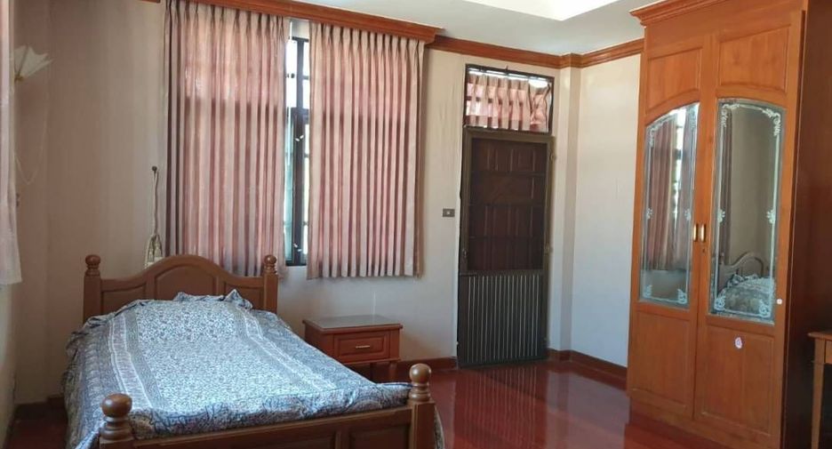 For sale 6 bedrooms house in Mueang Chiang Mai, Chiang Mai