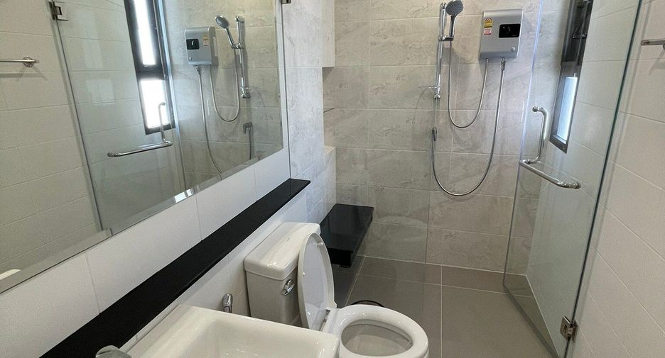 À vendre et à louer 4 chambres maison à Bang Phli, Samut Prakan