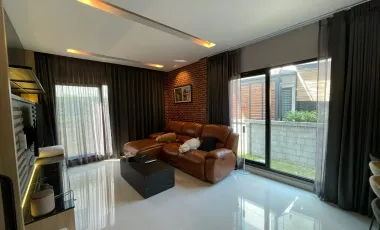 For sale and for rent 4 bedrooms house in Bang Phli, Samut Prakan