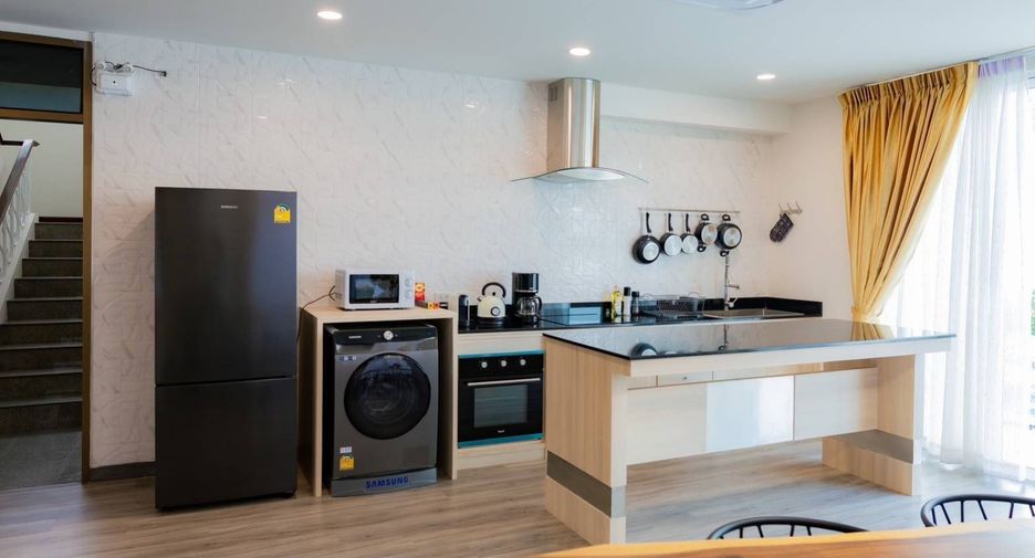 For rent 5 bedrooms villa in Mueang Chiang Mai, Chiang Mai