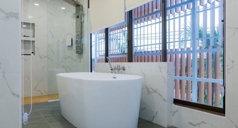 For rent 5 bedrooms villa in Mueang Chiang Mai, Chiang Mai
