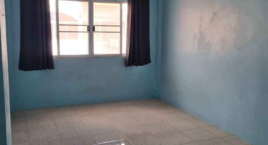 Reihenhaus zum Kauf und zur Miete mit 3 Zimmer in East Pattaya, Pattaya