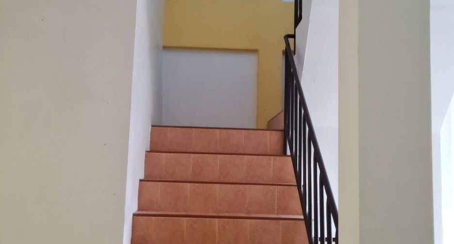 For sale and for rent 3 bedrooms townhouse in Si Racha, Chonburi