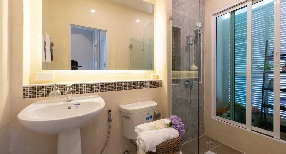 For sale 3 bedrooms house in San Kamphaeng, Chiang Mai