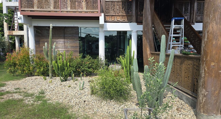 For sale 2 bedrooms house in Saraphi, Chiang Mai