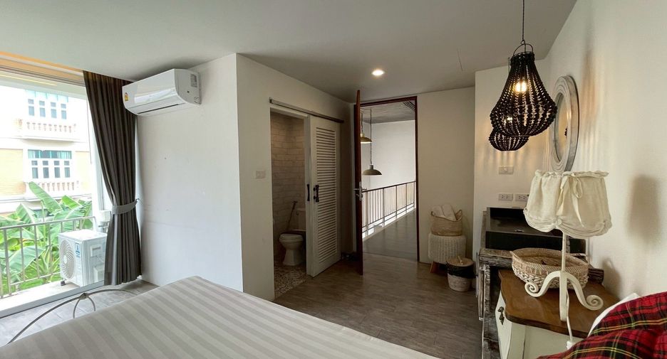 For rent 4 bedrooms villa in Hua Hin, Prachuap Khiri Khan